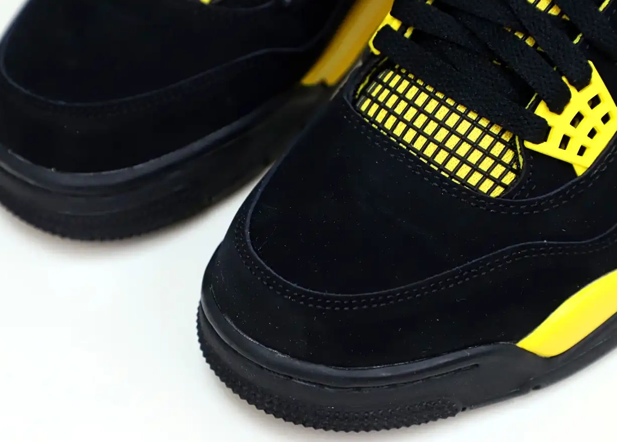  2023 Jordan4 Jordan Air thunder 0702